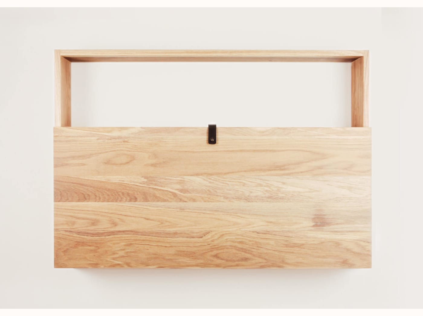 Scrivania da parete in legno massello Eyao x Kipli