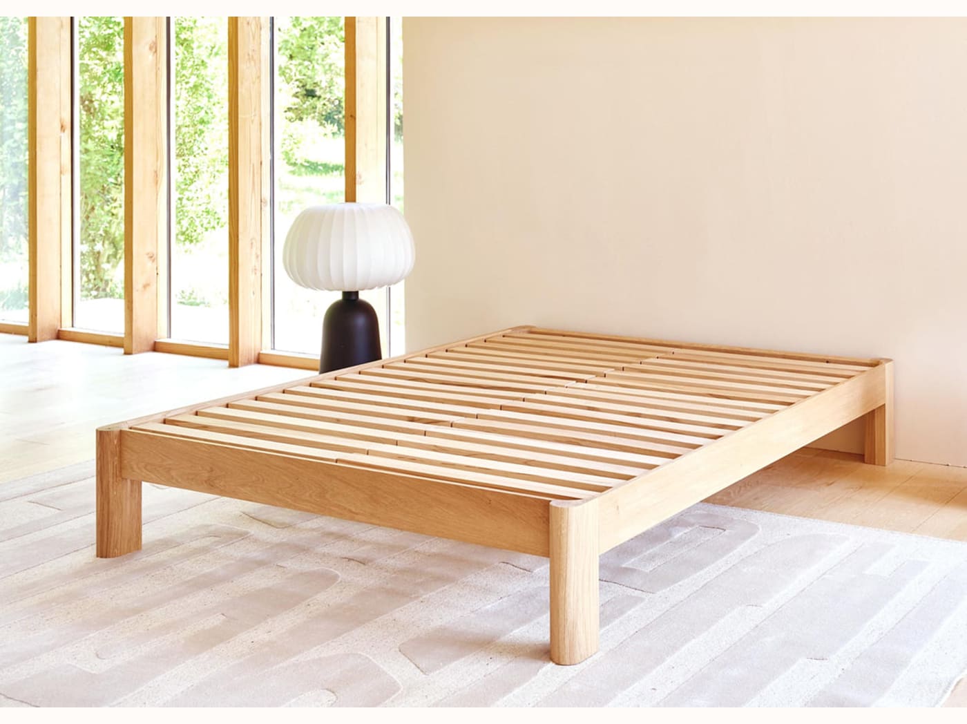 Cama com base em carvalho maciço BAOBAB