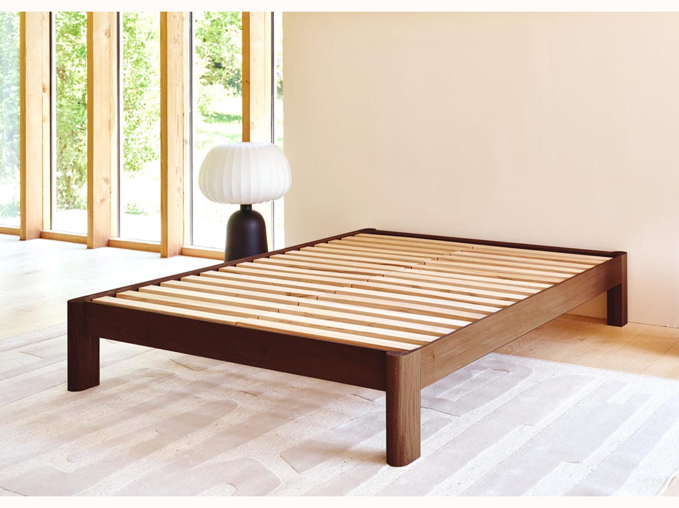 Cama com base em carvalho maciço BAOBAB